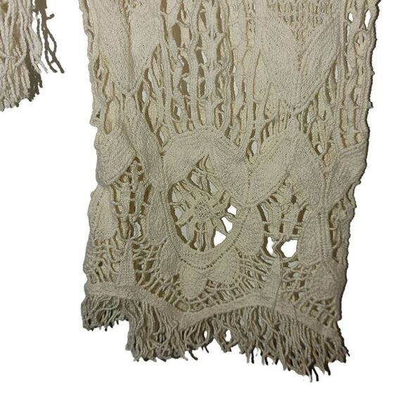 Gimmicks By BKE Women's Cream Crochet Long Bell Sleeve Blouse Top Size S - Picture 8 of 12